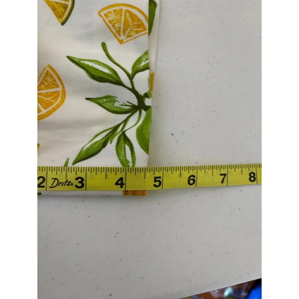 Isaac Mizrahi New York WomensTailored‎ Shorts 6 Lemon Lime Citrus Print Preppy